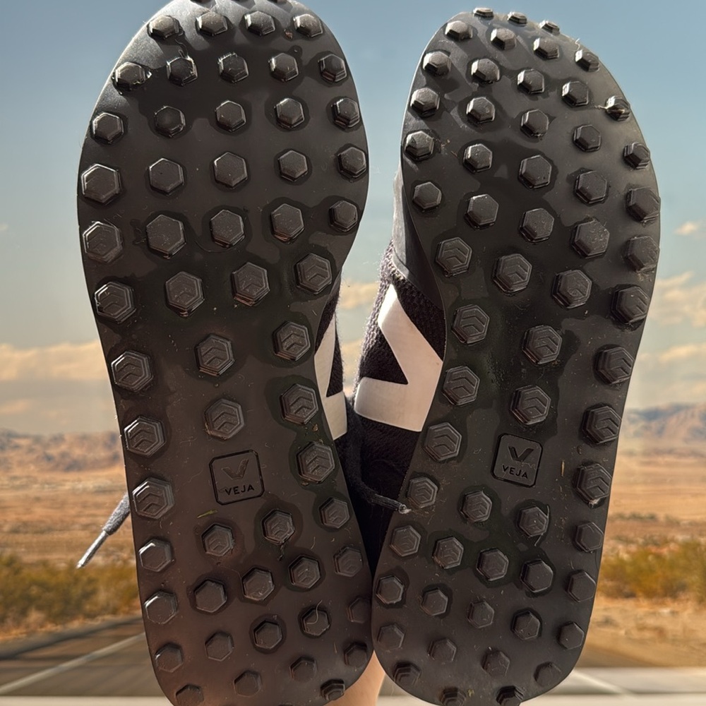 Veja Black Athletic Sneakers - Picture 5 of 11
